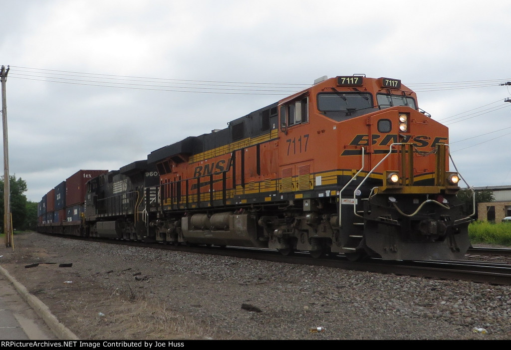 BNSF 7117 East